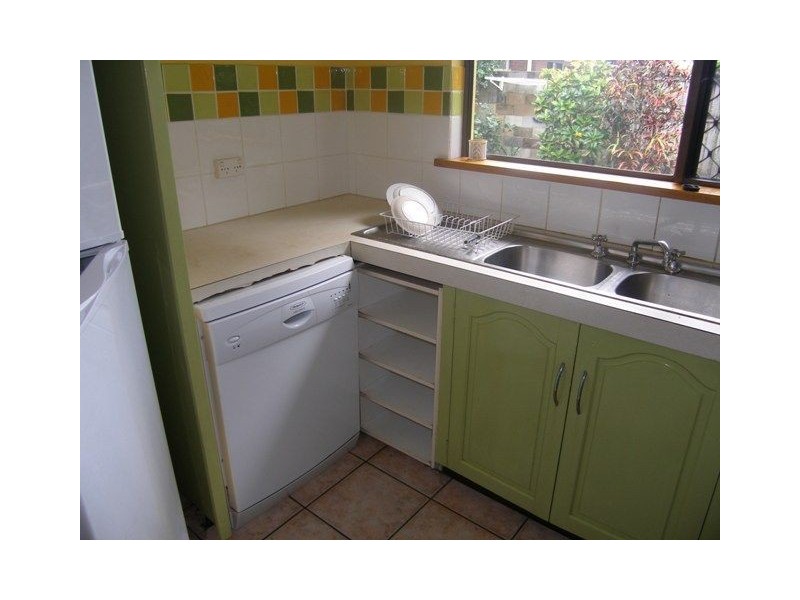 1/8 Jacaranda Street, Holloways Beach QLD 4878