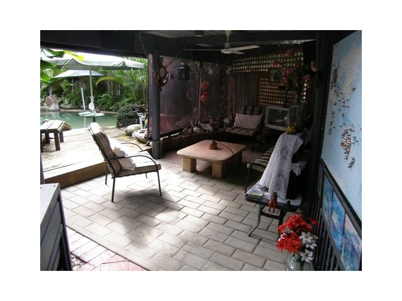 1/21 Caribbean Street, Holloways Beach QLD 4878