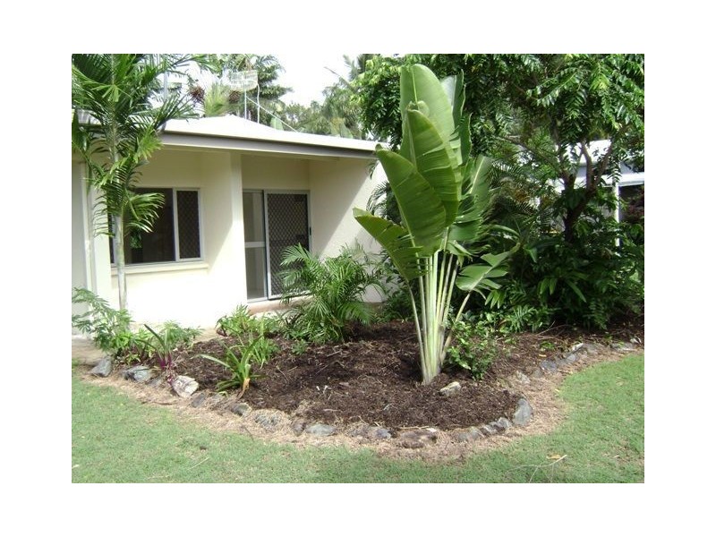 27 Bamboo Street, Holloways Beach QLD 4878