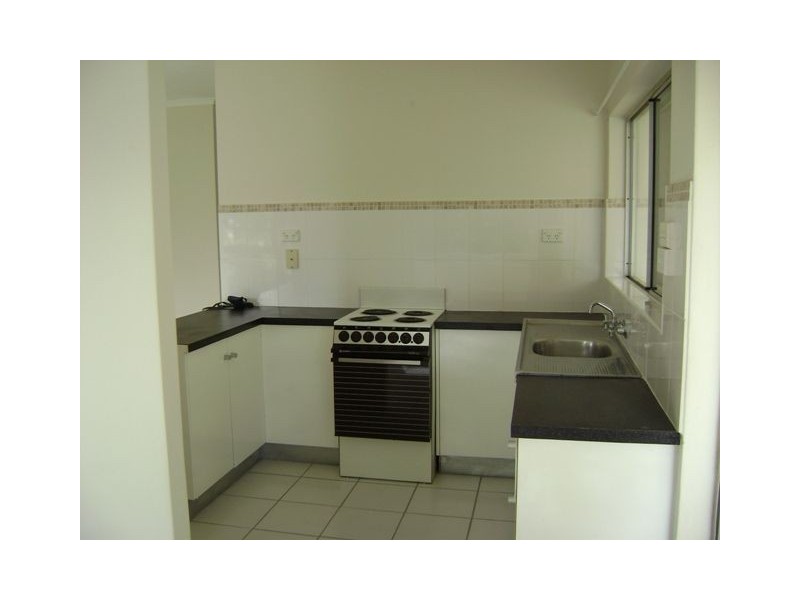 27 Bamboo Street, Holloways Beach QLD 4878