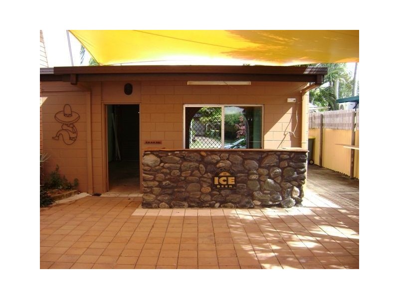 26 Maple Street, Holloways Beach QLD 4878