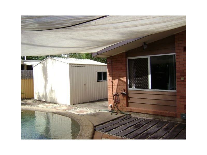 26 Maple Street, Holloways Beach QLD 4878