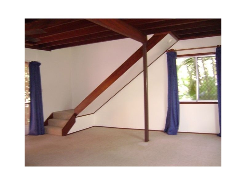 26 Maple Street, Holloways Beach QLD 4878