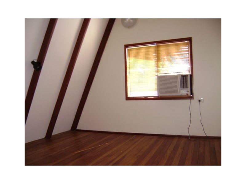 26 Maple Street, Holloways Beach QLD 4878