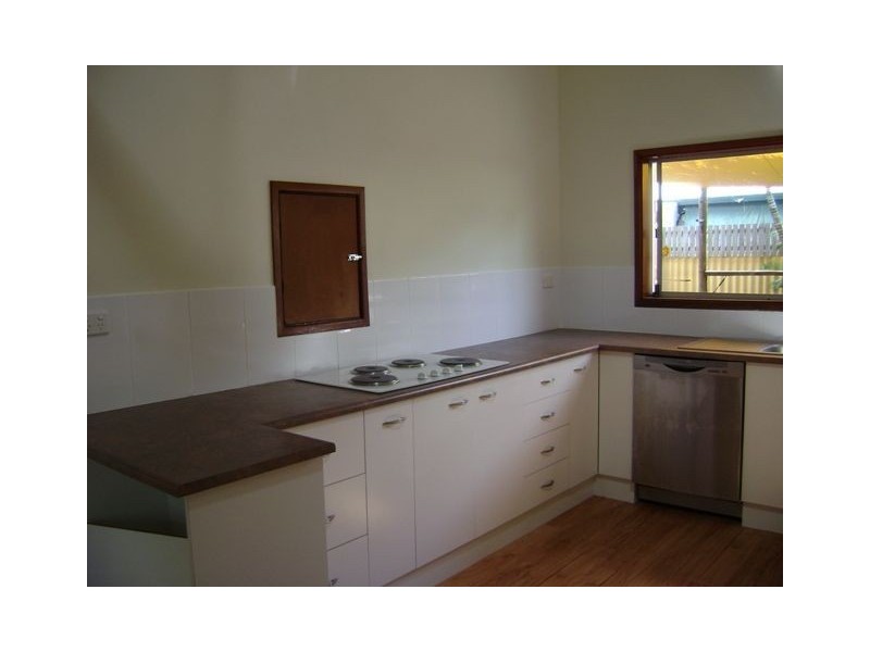 26 Maple Street, Holloways Beach QLD 4878