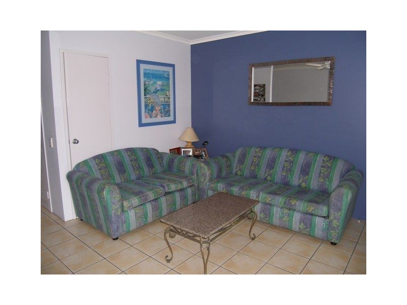 11/129 Oleander Street, Holloways Beach QLD 4878