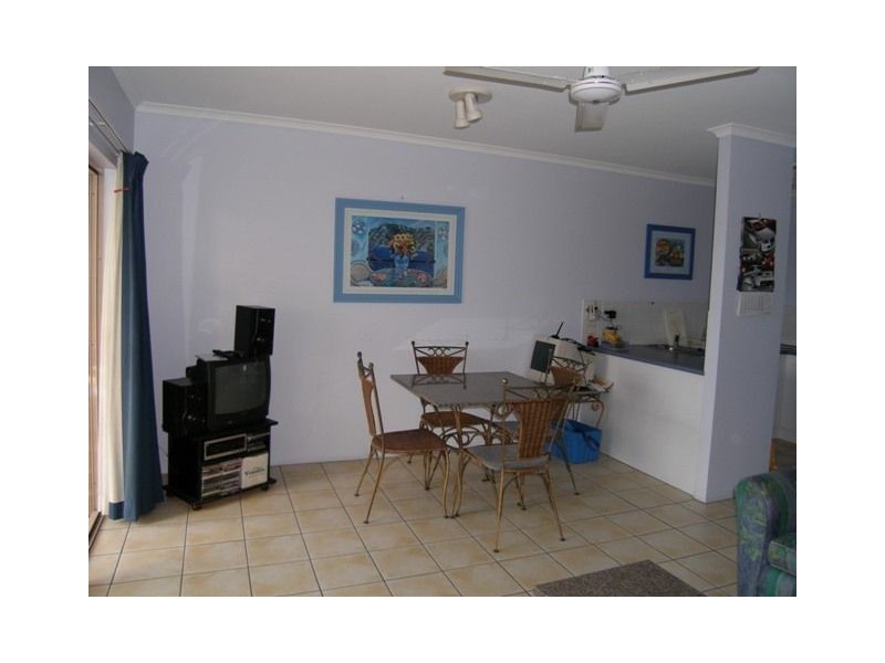 11/129 Oleander Street, Holloways Beach QLD 4878