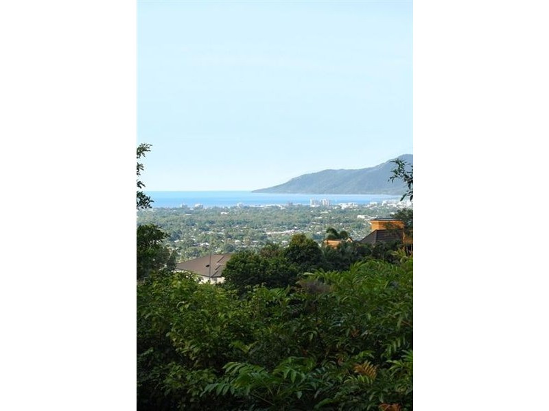 23 Oceanview Place, Mooroobool QLD 4870