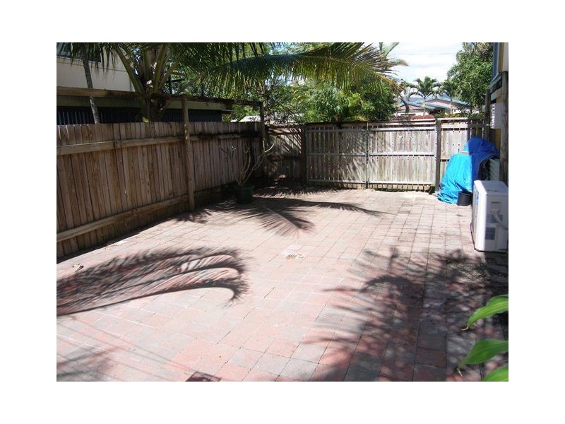 12 Guava Street, Holloways Beach QLD 4878