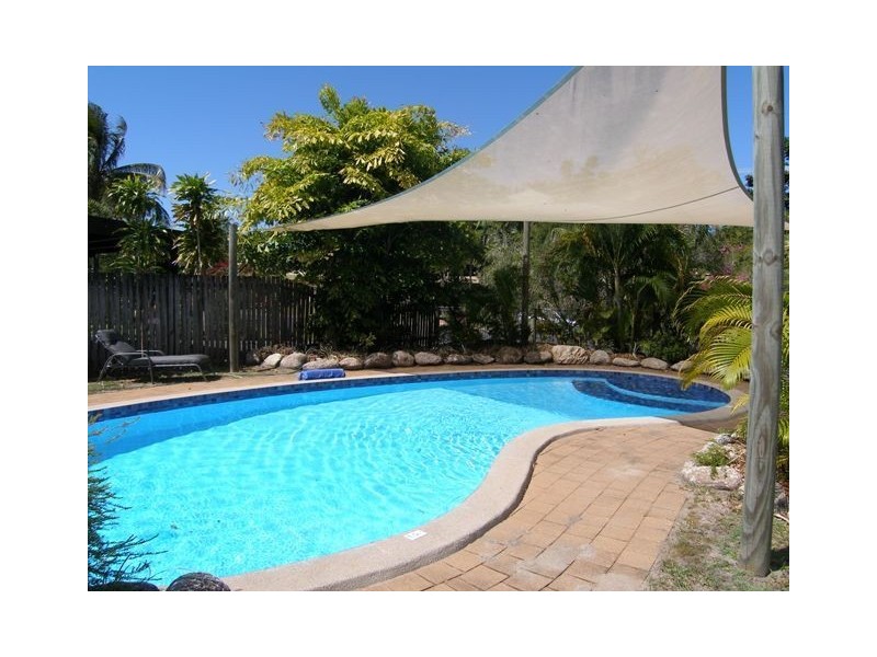 4/57 Bamboo Steet, Holloways Beach QLD 4878