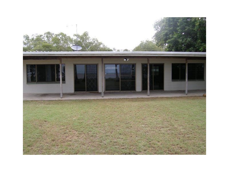 46 Cinderella Street, Machans Beach QLD 4878