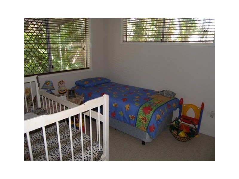 9 Granadilla Close, Holloways Beach QLD 4878