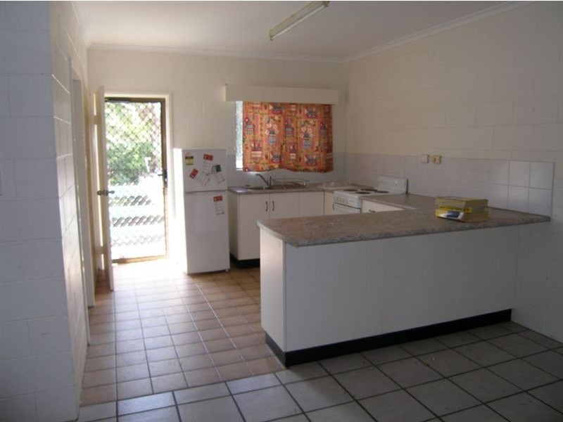 9/20 Palm, Holloways Beach QLD 4878