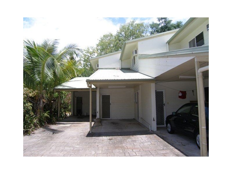 2/108 Wistaria Street, Holloways Beach QLD 4878