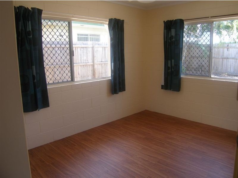 1/5 Bamboo, Holloways Beach QLD 4878