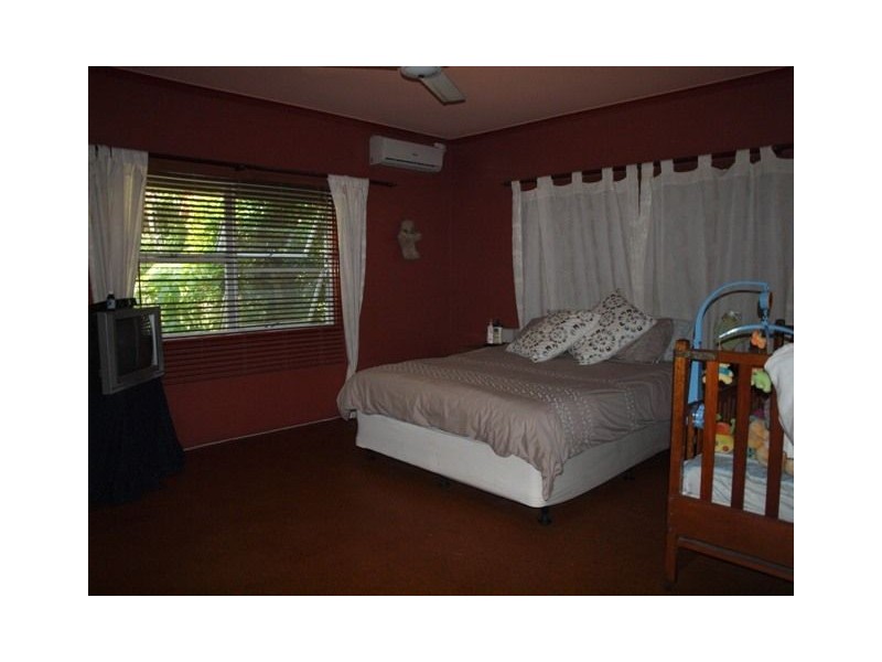 45 Baronia Crescent, Holloways Beach QLD 4878