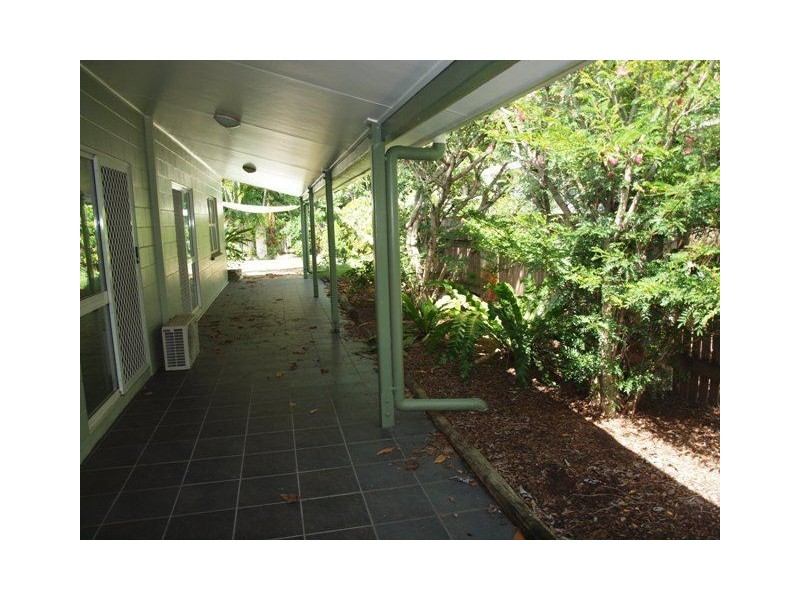 45 Baronia Crescent, Holloways Beach QLD 4878