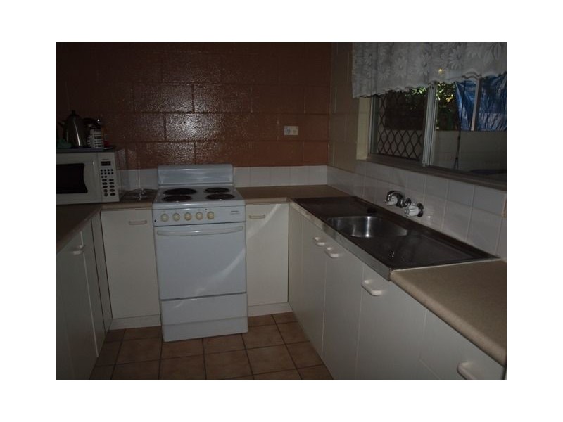 118 Wistaria Street, Holloways Beach QLD 4878