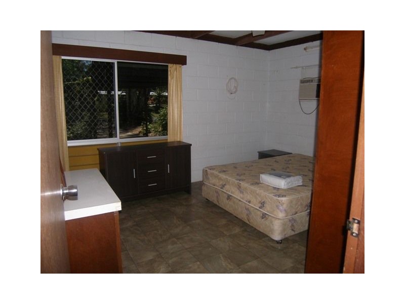 2/42 Mimosa, Holloways Beach QLD 4878