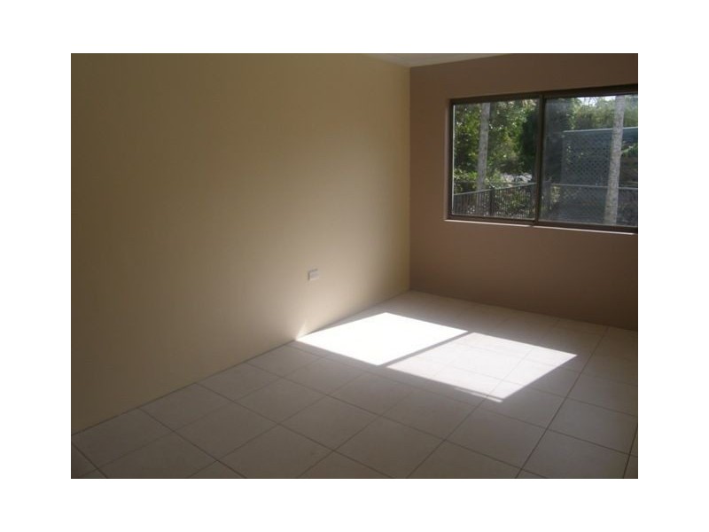 2 Monica Cl, Holloways Beach QLD 4878