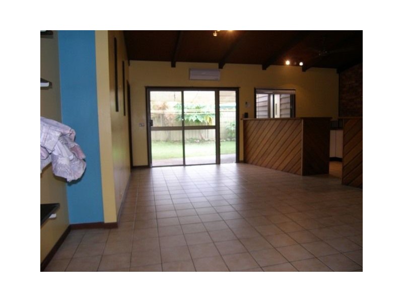 1/12 Palm, Holloways Beach QLD 4878