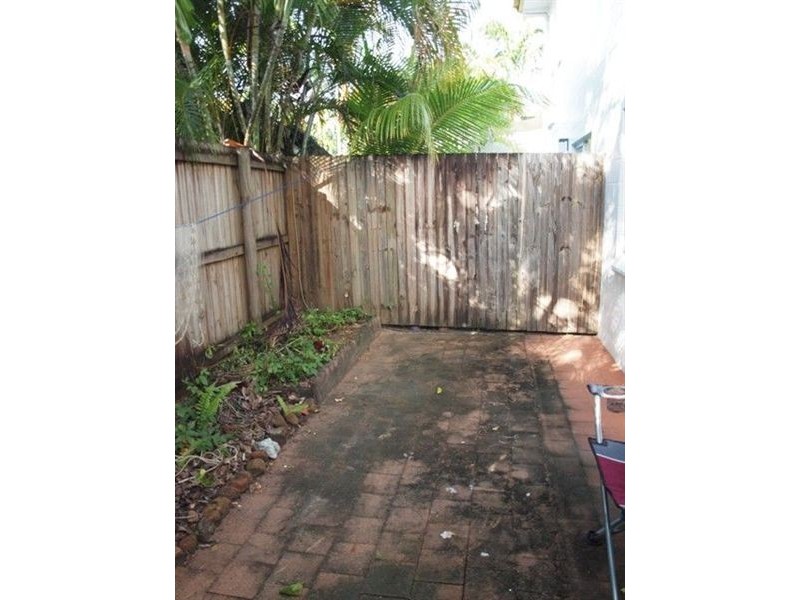 1/10-12 Alamanda Street, Holloways Beach QLD 4878