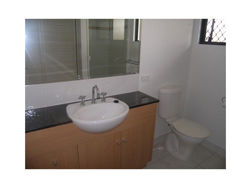 16/293 The Esplanade, Cairns North QLD 4870