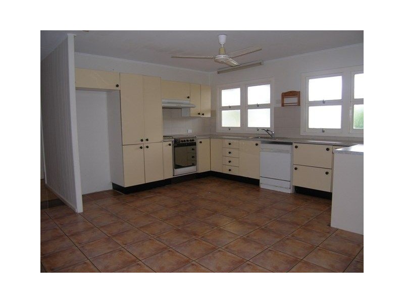 190 Greenslopes Street, Edge Hill QLD 4870