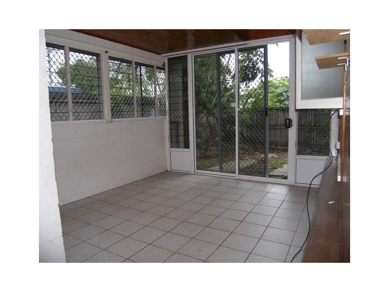 190 Greenslopes Street, Edge Hill QLD 4870