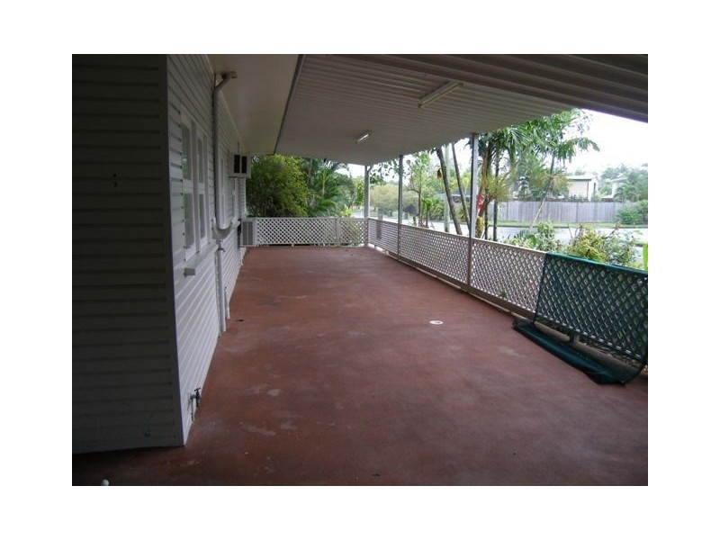 190 Greenslopes Street, Edge Hill QLD 4870