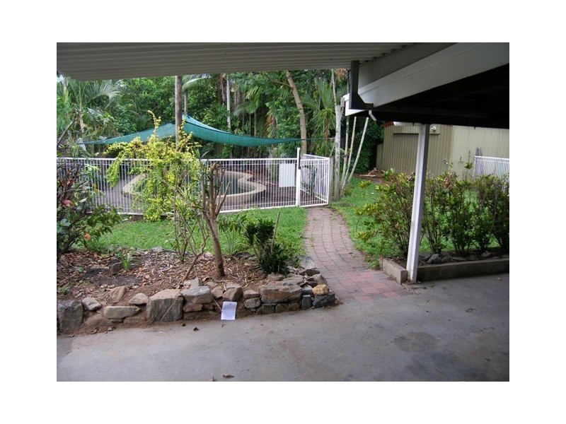 190 Greenslopes Street, Edge Hill QLD 4870
