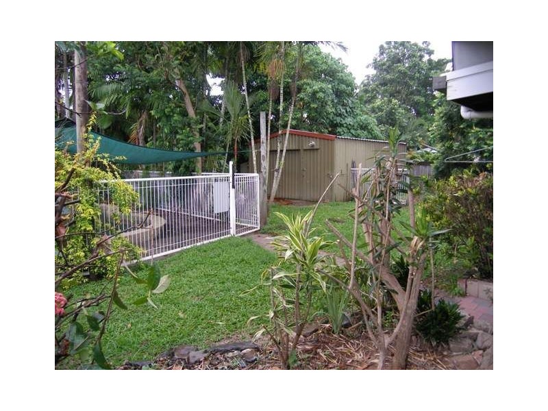 190 Greenslopes Street, Edge Hill QLD 4870