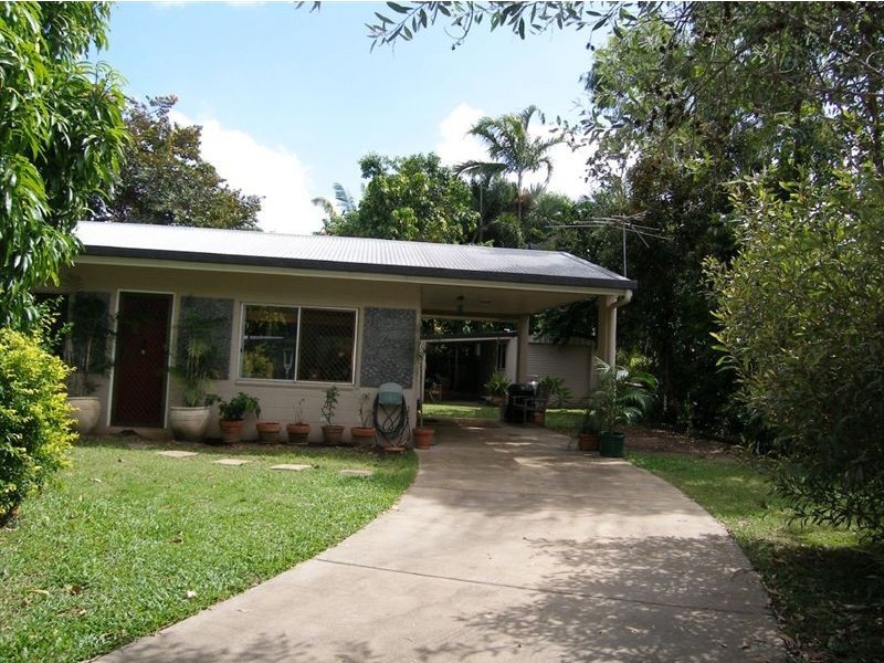18 Cassava Street, Holloways Beach QLD 4878