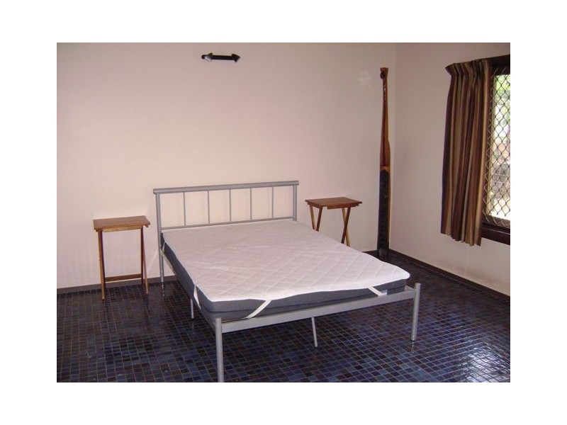 4 Hickory, Holloways Beach QLD 4878