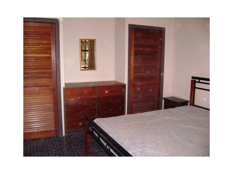 4 Hickory, Holloways Beach QLD 4878