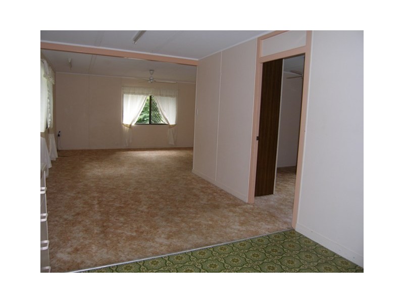 12 Acacia Street, Holloways Beach QLD 4878