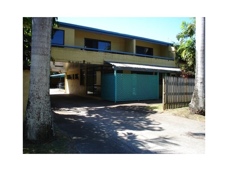 10/20-24 Palm Street, Holloways Beach QLD 4878