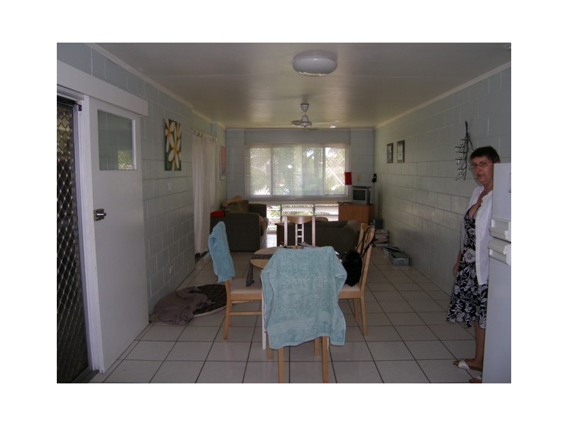 1/1 Canna Street, Holloways Beach QLD 4878