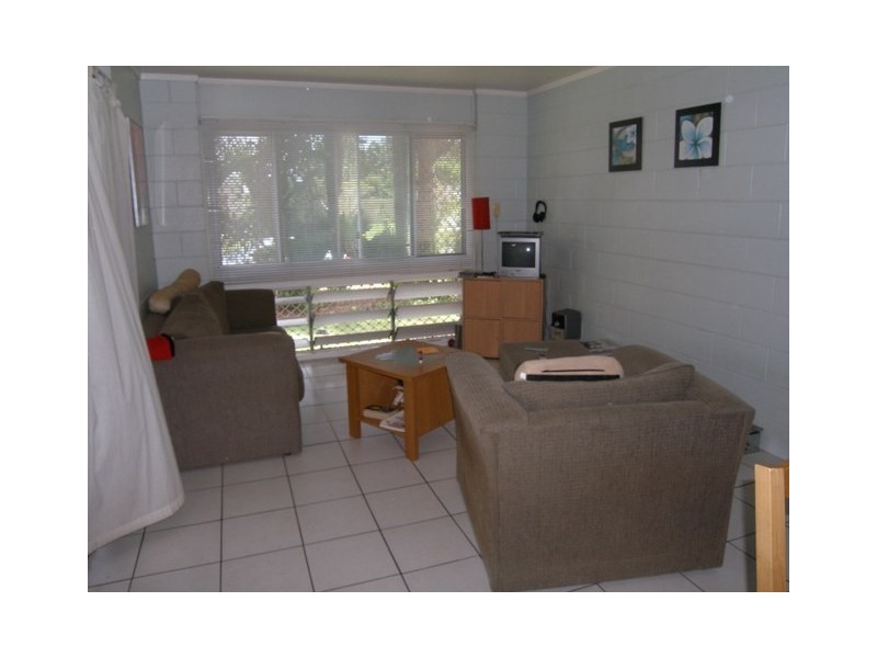 1/1 Canna Street, Holloways Beach QLD 4878