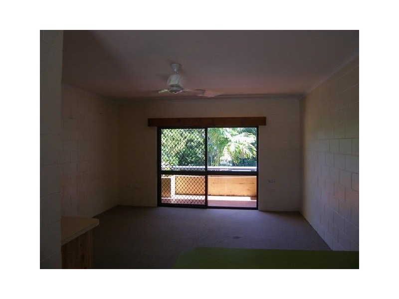 10/20-24 Palm Street, Holloways Beach QLD 4878