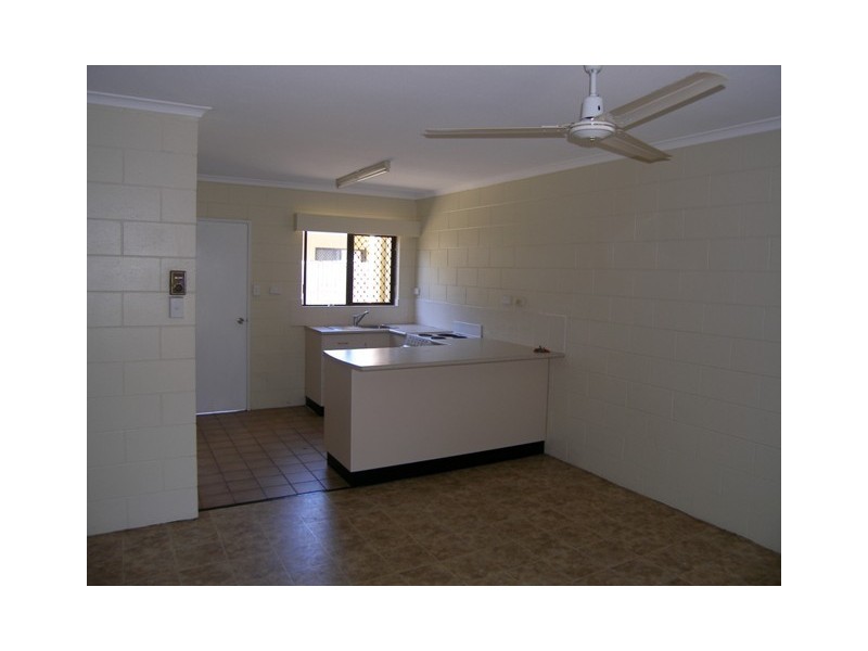 11/20-24 Palm Street, Holloways Beach QLD 4878