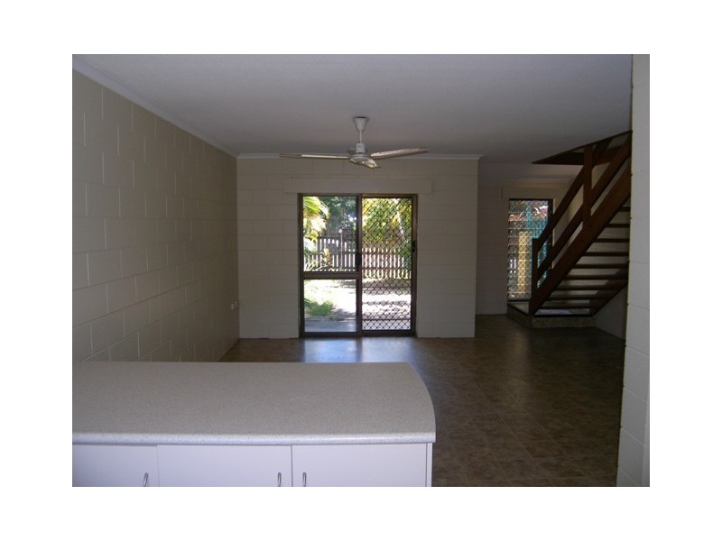 11/20-24 Palm Street, Holloways Beach QLD 4878