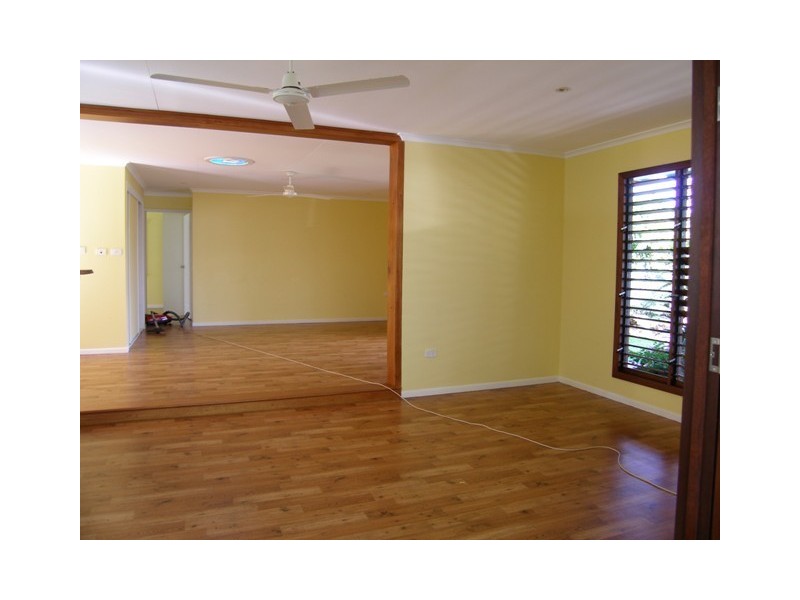 10 Mahogany Street, Holloways Beach QLD 4878