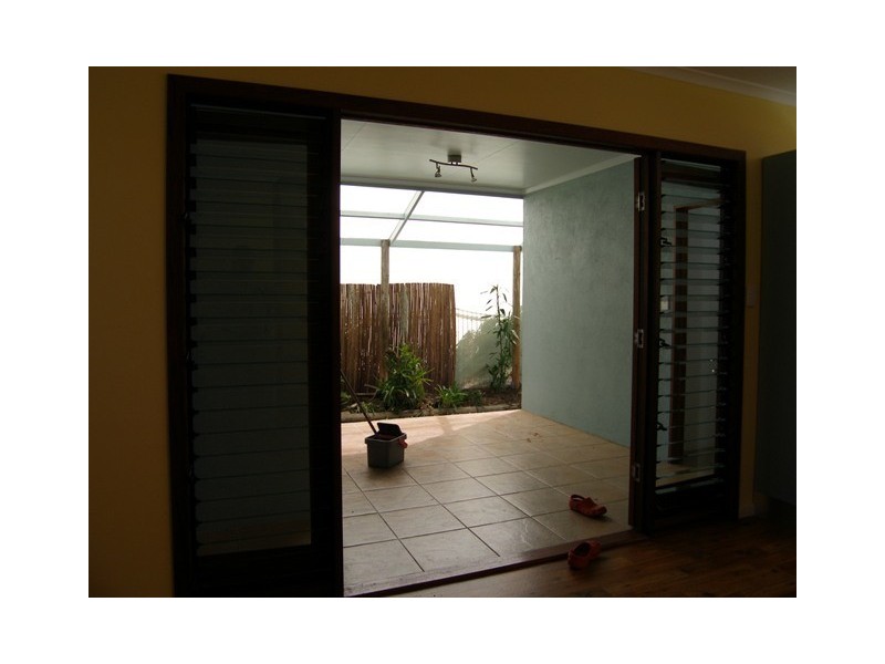 10 Mahogany Street, Holloways Beach QLD 4878