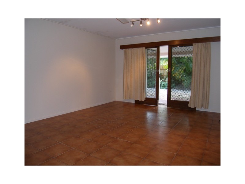 29 Oleander Street, Holloways Beach QLD 4878