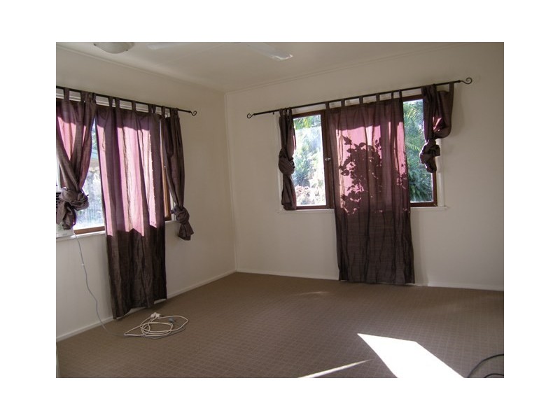 29 Oleander Street, Holloways Beach QLD 4878