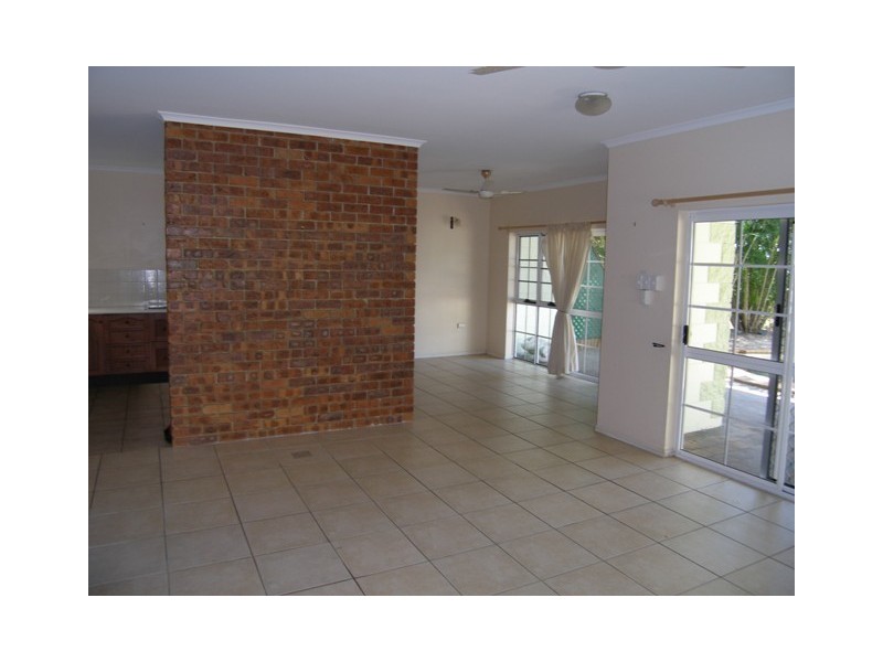 1/13 Casuarina, Holloways Beach QLD 4878