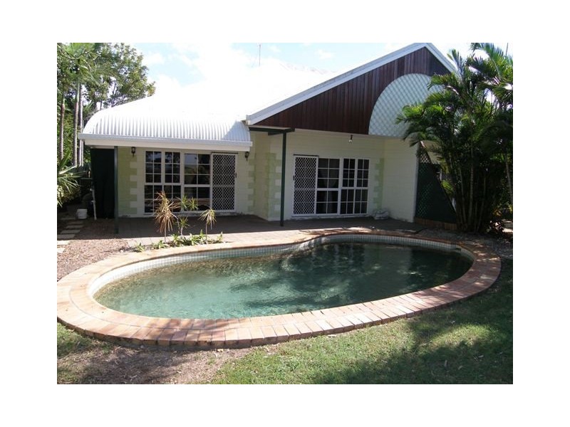 1/13 Casuarina, Holloways Beach QLD 4878