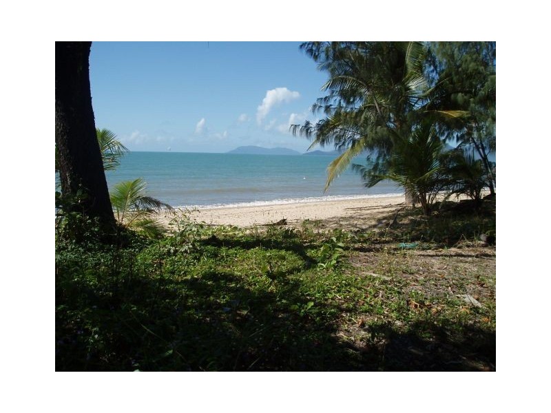 1/13 Casuarina, Holloways Beach QLD 4878