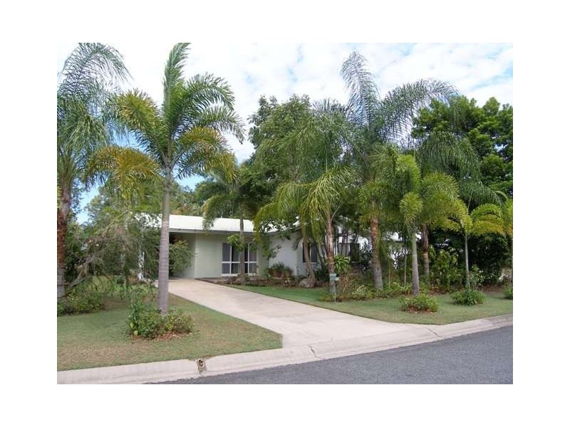 79 Baronia, Holloways Beach QLD 4878